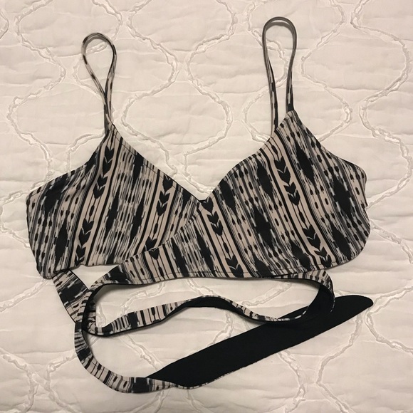L’Space Chloe Wrap Reversible Bikini Top - Picture 5 of 6